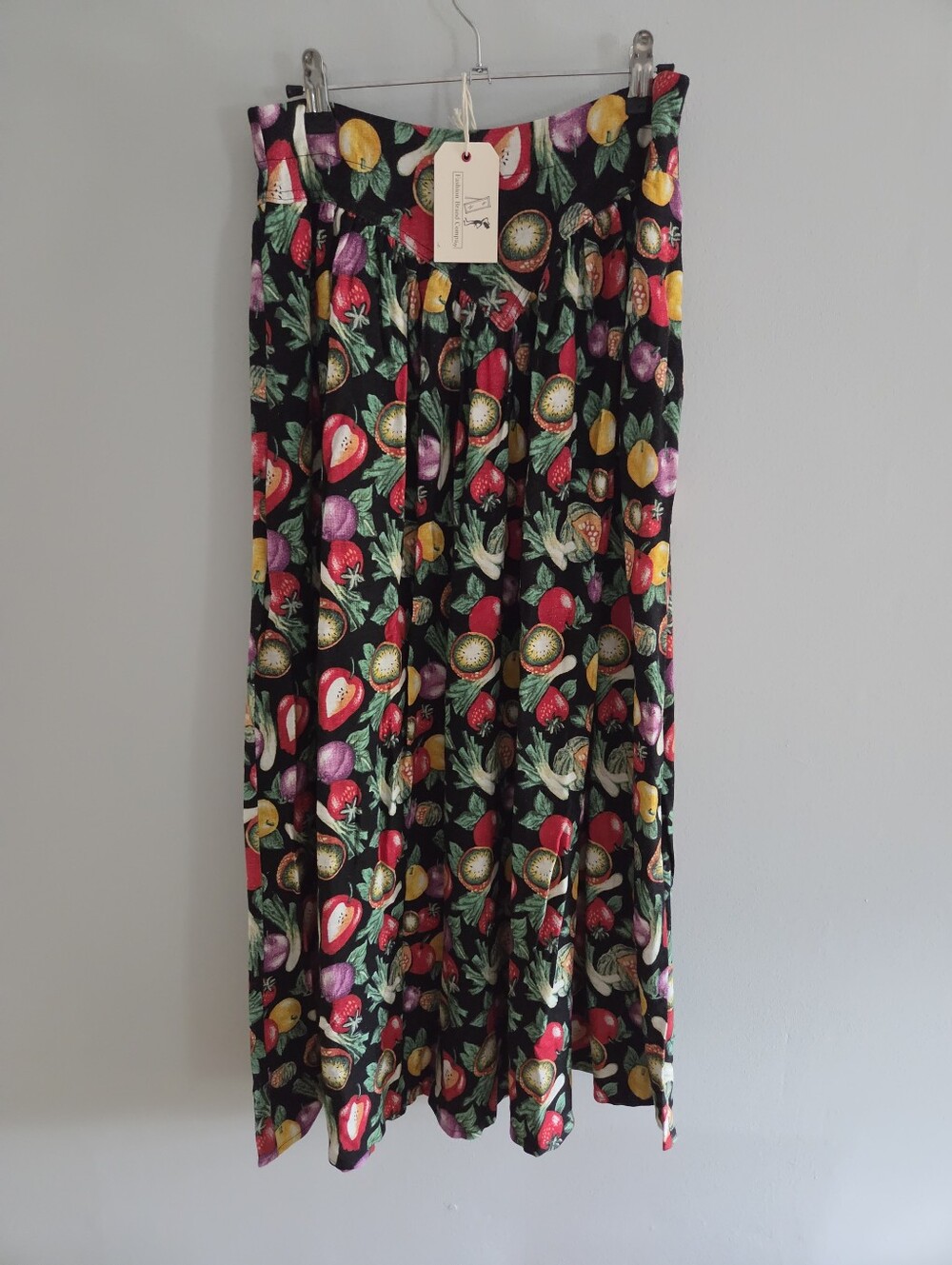 Fashion brand company vegetable medley maxi skirt nwt